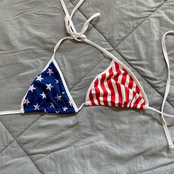 flag star bikini top - ASO Taylor Swift - Picture 1 of 2